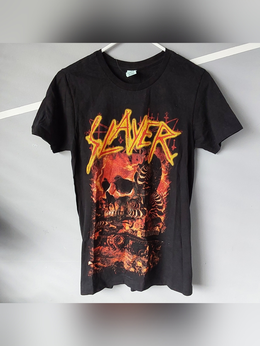 Slayer Final World Tour Black Graphic Band Tee with Red and Yellow Skull Design